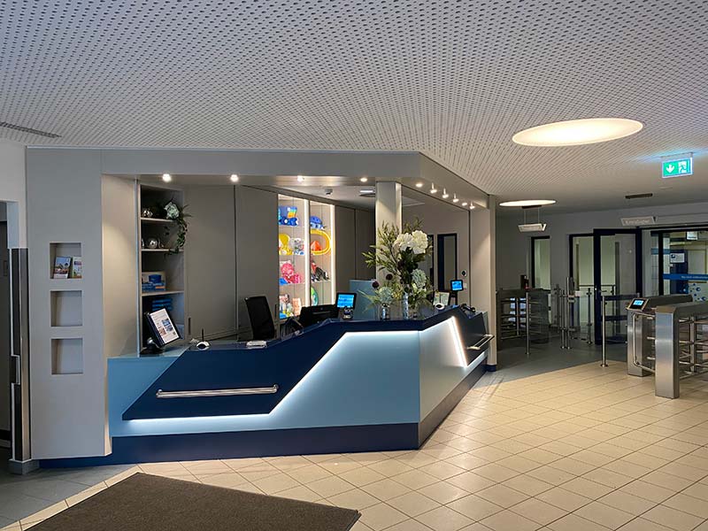 akustische Sanierung des Eingangs-Foyers und Schaffung eines